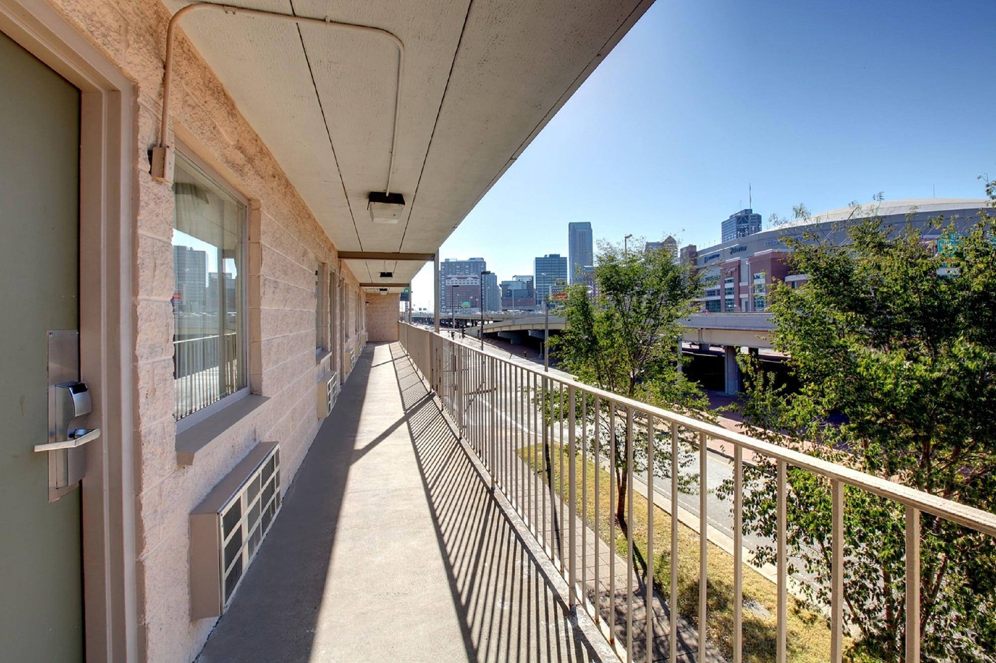 Americas Best Value Inn St. Louis Downtown Extérieur photo