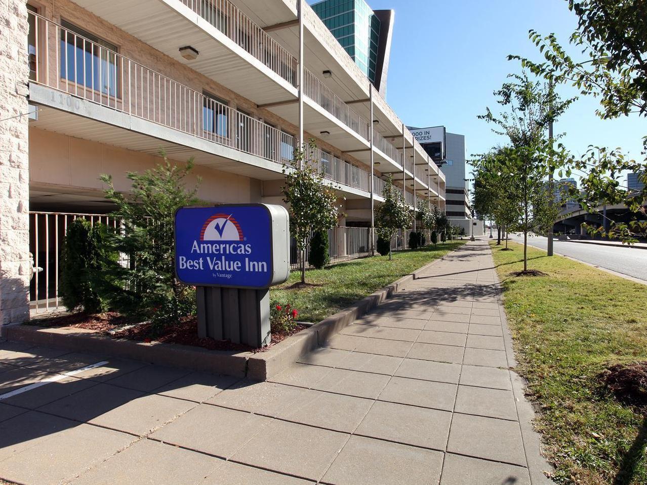 Americas Best Value Inn St. Louis Downtown Extérieur photo