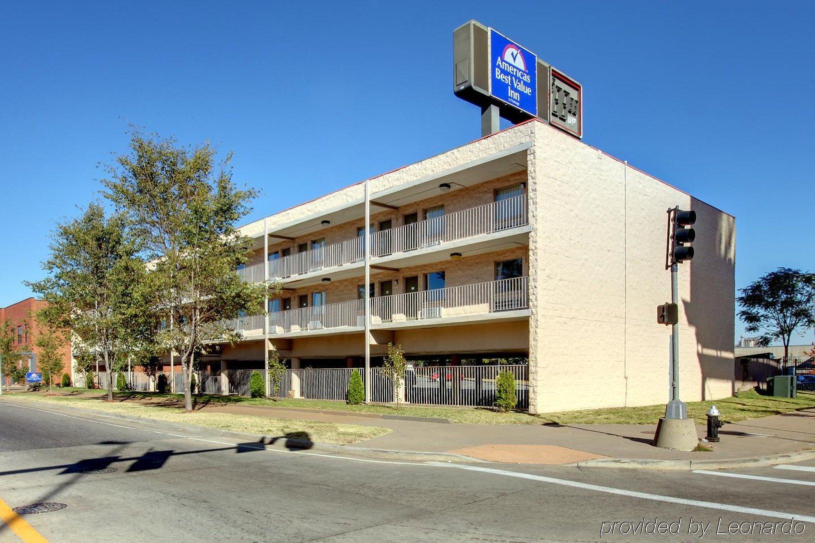 Americas Best Value Inn St. Louis Downtown Extérieur photo