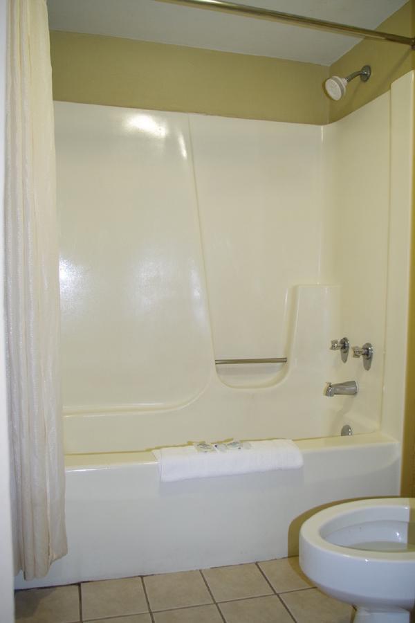 Americas Best Value Inn St. Louis Downtown Extérieur photo