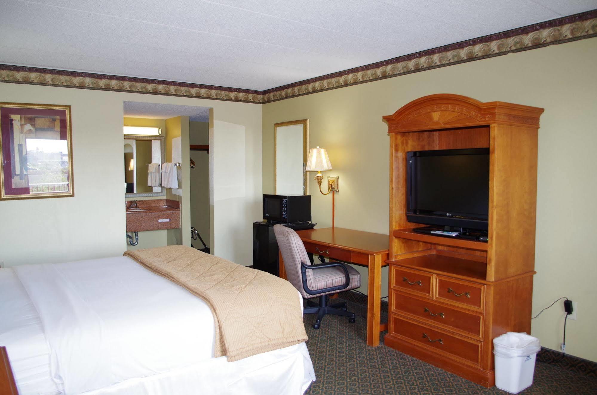Americas Best Value Inn St. Louis Downtown Extérieur photo
