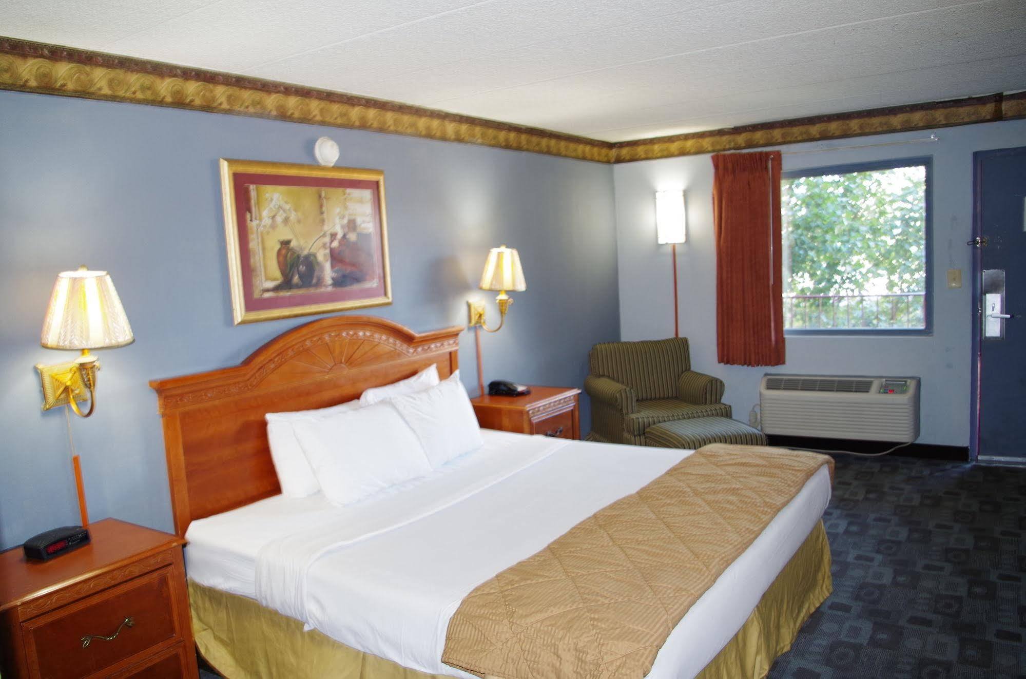 Americas Best Value Inn St. Louis Downtown Extérieur photo