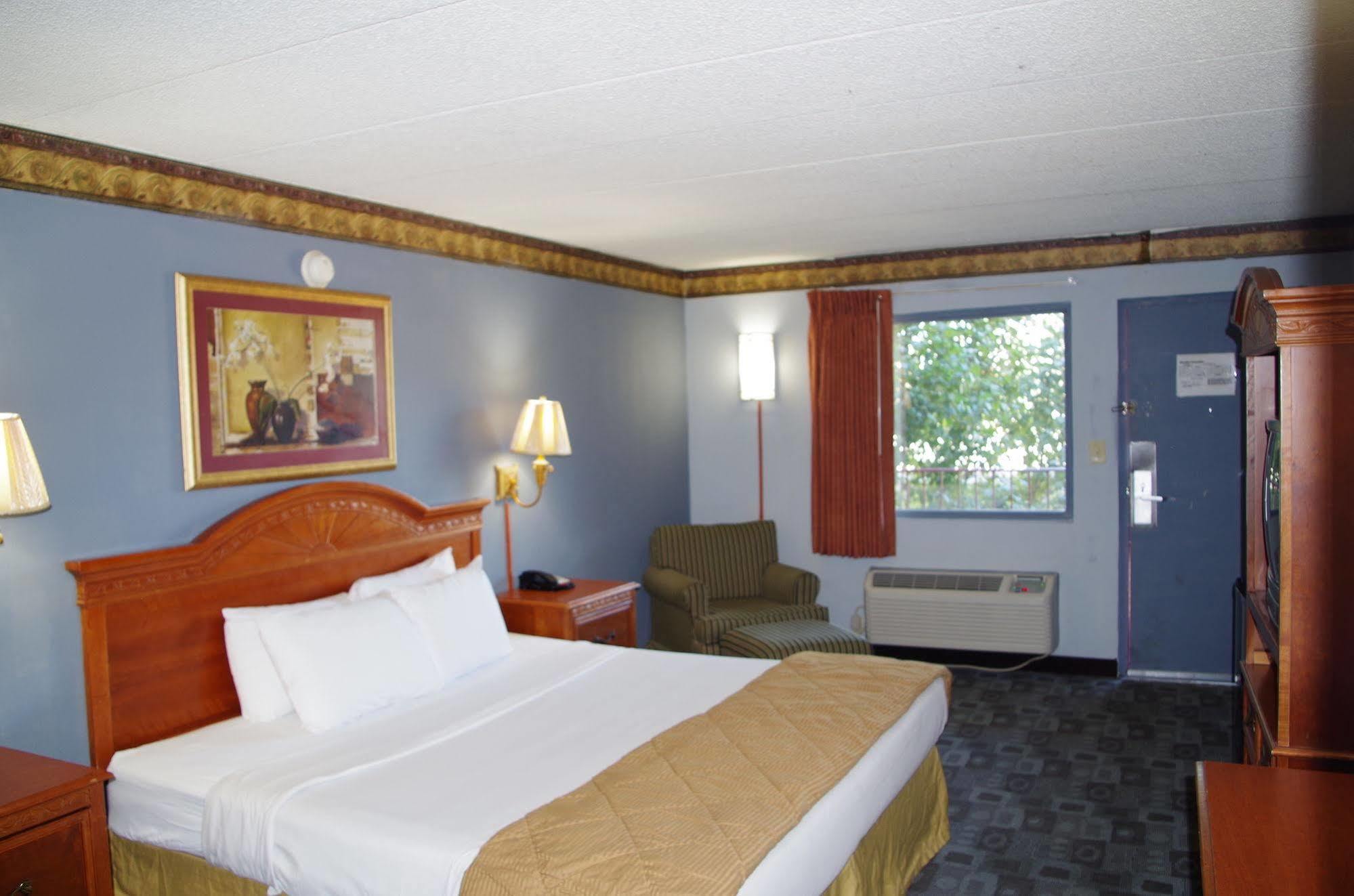 Americas Best Value Inn St. Louis Downtown Extérieur photo